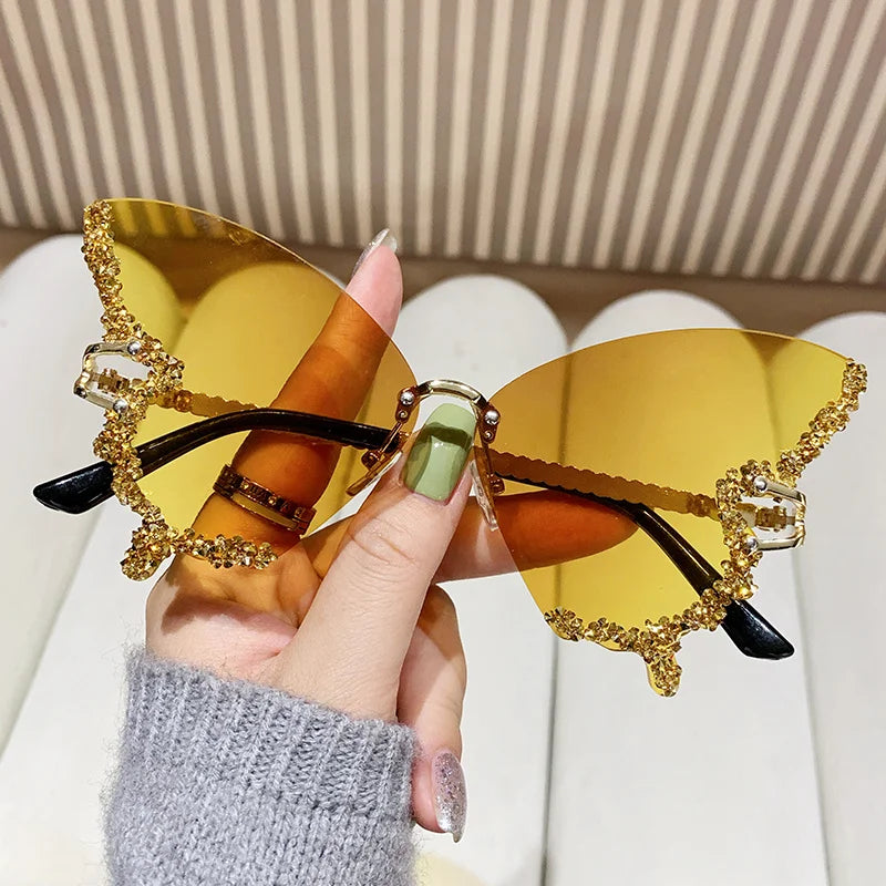 New Y2K Style Women Fashion Sunglasses Oversize Butterfly Shape Diamond Edge Design Sun Glasses Street Shooting Party Glasses